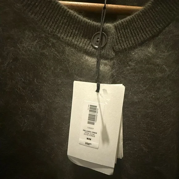 Aritzia Brushed Cashmere Relaxed Crew Cardigan - Picture 3 of 6